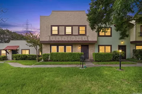 10959 Crown Park Ln, San Antonio, TX 78239