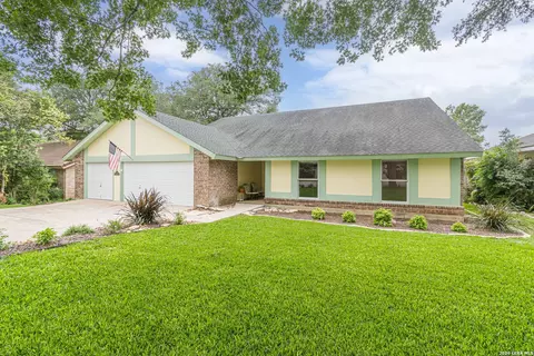15211 Oak Spring St, San Antonio, TX 78232