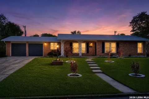 113 Aribe Dr, San Antonio, TX 78216