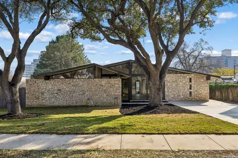 726 Coronet St, San Antonio, TX 78216