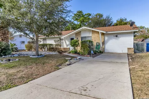 8815 Oakbrook St, San Antonio, TX 78221