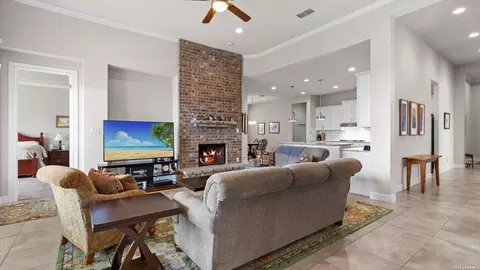 303 Canyon View Run, San Antonio, TX 78258