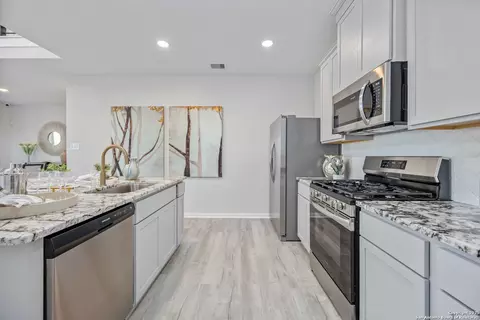 Kitchen - 3014 Haffner Rd, Converse, TX 78109 photo 3 of 3