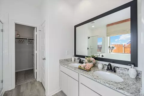 Entry Way - 3014 Haffner Rd, Converse, TX 78109 photo 4 of 4