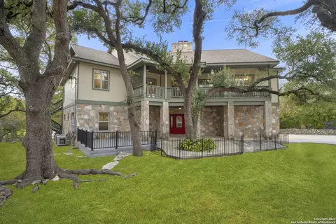 1245 Phantom Rider Trl, Spring Branch, TX 78070