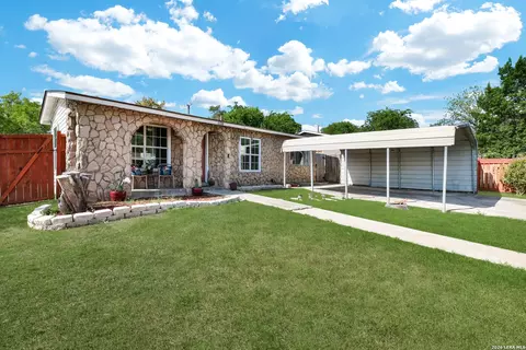 538 Golden Crown Dr, San Antonio, TX 78223