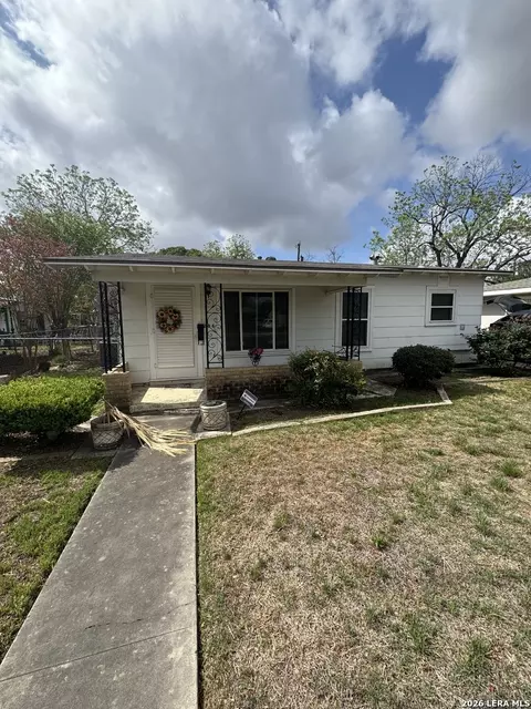 206 Laurelwood Dr, San Antonio, TX 78213