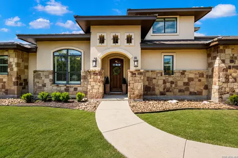 8820 Cavalry Dr, Boerne, TX 78015