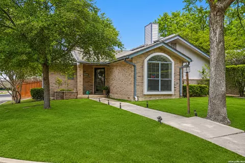 9103 Windgarden Cir, Windcrest, TX 78239