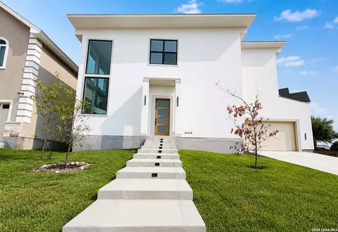 24318 Canyon Row, San Antonio, TX 78260