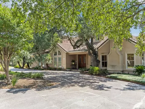 2 Galleria Dr, San Antonio, TX 78257