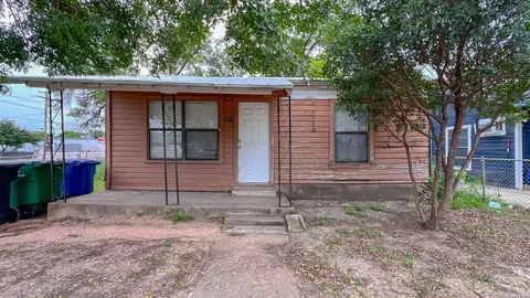 2906 El Paso, San Antonio, TX 78207