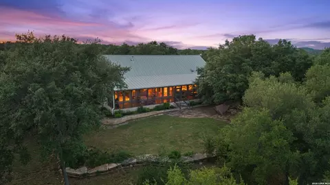 7855 Middle Creek Rd, Blanco, TX 78606