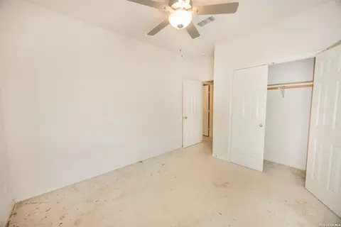 Bedroom - 34 W Foxbriar Forest Cir, Spring, TX 77382 photo 2 of 5