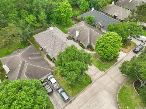 View/Area - 34 W Foxbriar Forest Cir, Spring, TX 77382 photo 8 of 8