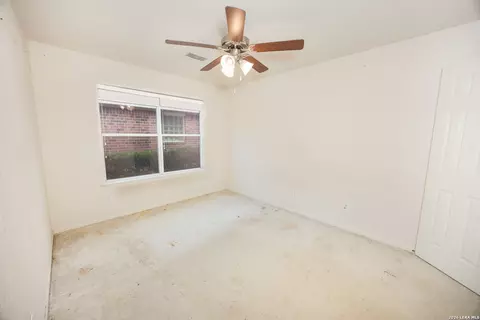 Bedroom - 34 W Foxbriar Forest Cir, Spring, TX 77382 photo 3 of 5