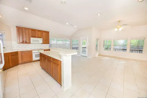 Other - 34 W Foxbriar Forest Cir, Spring, TX 77382 photo 2 of 7