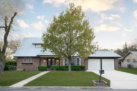 10807 Mount Ida, San Antonio, TX 78213