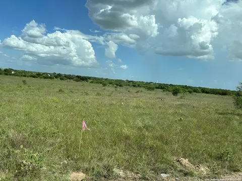 1114 Cr 329, Floresville, TX 78114
