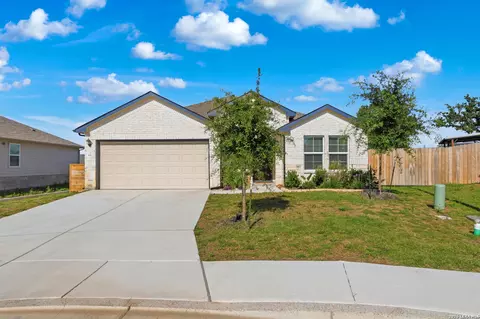 441 Milfoil Dr, Seguin, TX 78155