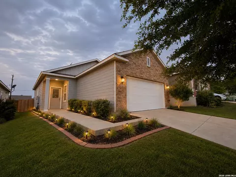 4937 Hallies Gdn, Saint Hedwig, TX 78152