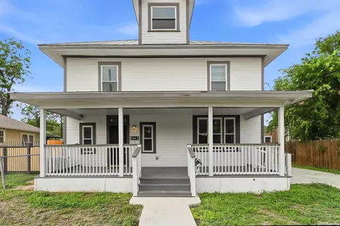 1043 Steves Ave, San Antonio, TX 78210