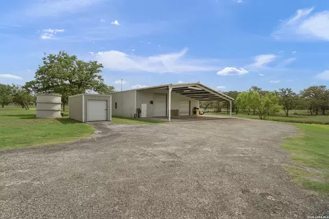Exterior - 1899 Sunflower, Luling, TX 78648 photo 11 of 12