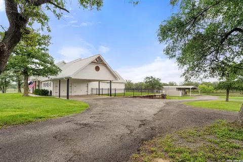 Exterior - 1899 Sunflower, Luling, TX 78648 photo 8 of 12