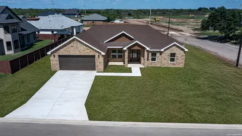 View/Area - 2 Hope Pl, Uvalde, TX 78801 photo 1 of 3