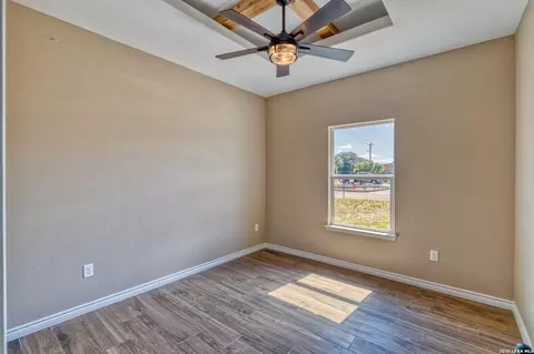 Other - 2 Hope Pl, Uvalde, TX 78801 photo 8 of 11