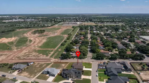 View/Area - 2 Hope Pl, Uvalde, TX 78801 photo 3 of 3
