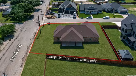 View/Area - 2 Hope Pl, Uvalde, TX 78801 photo 2 of 3