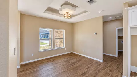 Living - 2 Hope Pl, Uvalde, TX 78801 photo 1 of 3