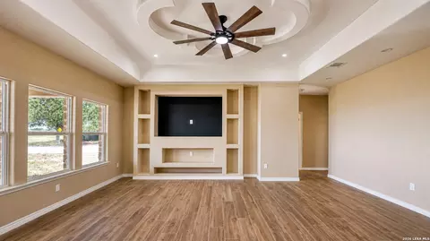 Living - 2 Hope Pl, Uvalde, TX 78801 photo 3 of 3