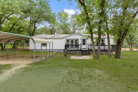 929 Hickory Grv, La Vernia, TX 78121