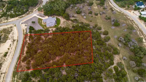 1609 Paradise Pkwy, Canyon Lake, TX 78133