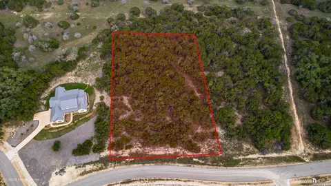 1609 Paradise Pkwy, Canyon Lake, TX 78133