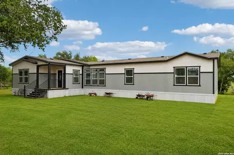 1169 Old Adams Ln, Pleasanton, TX 78064