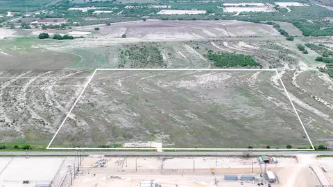 675 Fm 882, Kenedy, TX 78119