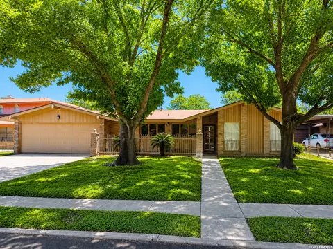 1210 Fontaine Dr, San Antonio, TX 78219