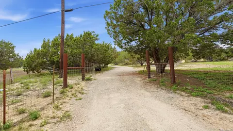 12521 Rebecca Creek Rd, Spring Branch, TX 78070