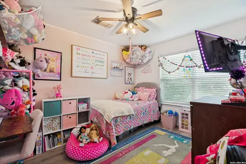 Bedroom - 8902 Cloudstone Pl, Converse, TX 78109 photo 3 of 4