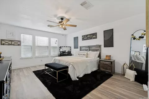 Bedroom - 8902 Cloudstone Pl, Converse, TX 78109 photo 1 of 4