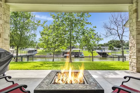 307 E Pheasant, Highland Haven, TX 78654