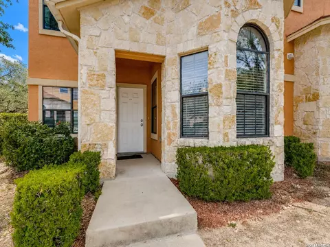 6160 Eckhert Rd #201, San Antonio, TX 78240