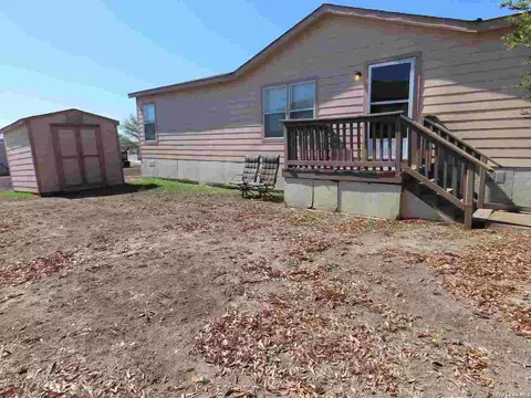 7151 Woodlake Pkwy #128, San Antonio, TX 78218