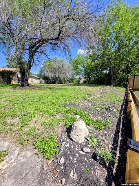 110 Zeuty St, San Antonio, TX 78227