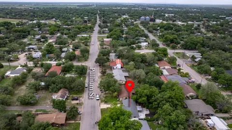 View/Area - 208 Pulliam St, Uvalde, TX 78801 photo 3 of 3