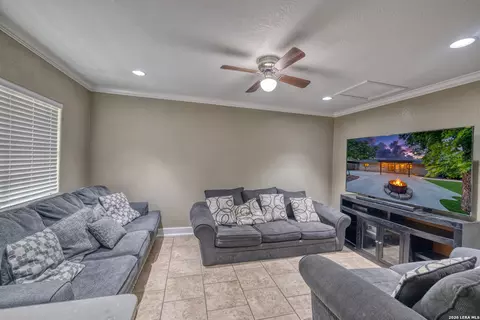 Living - 208 Pulliam St, Uvalde, TX 78801 photo 1 of 1