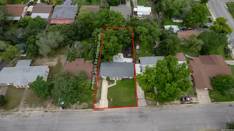 View/Area - 208 Pulliam St, Uvalde, TX 78801 photo 1 of 3
